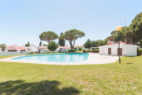 Three townhouse in complex with pool